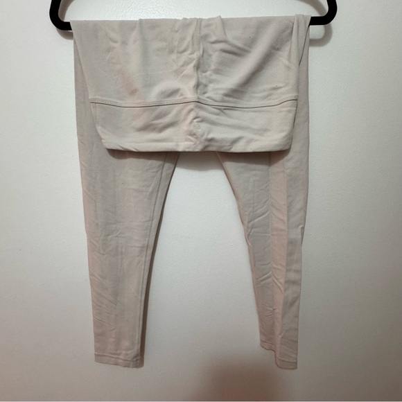 TNA Leggings - Picture 2 of 3